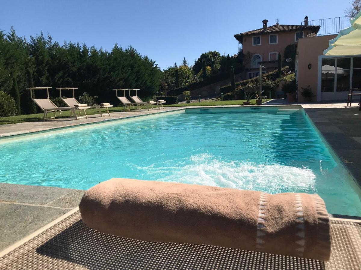 Villa Bricco Dei Cogni La Morra Exterior photo